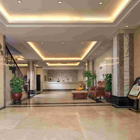 Vienna Hotel Airport Branch Shenzhen Exterior photo